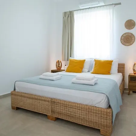 Vilă Unalome Seafront Luxury Yénion