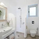 Villa Unalome Seafront Luxury