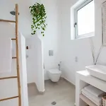 Unalome Seafront Luxury *