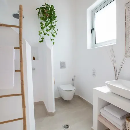 Unalome Seafront Luxury *