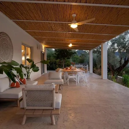 Unalome Seafront Luxury