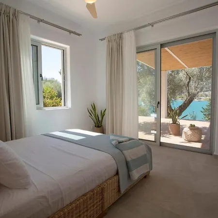 Unalome Seafront Luxury *