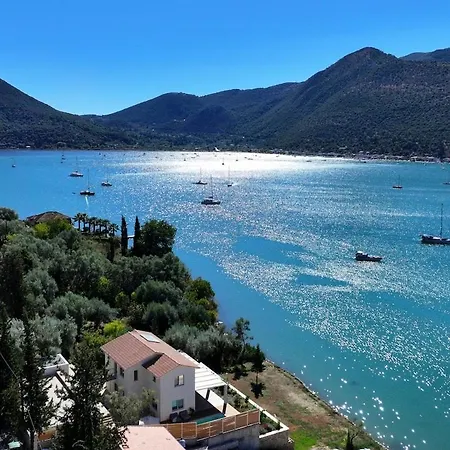 Villa Unalome Seafront Luxury