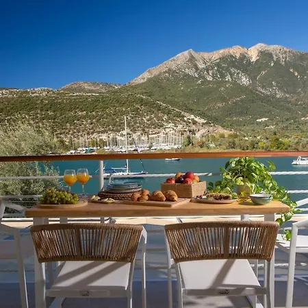 Villa Unalome Seafront Luxury Yénion